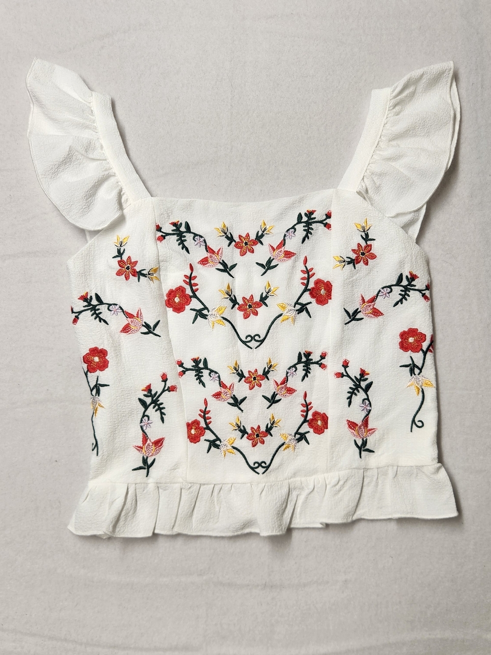 Boho Cottagecore White Floral Embroidered Flutter Sleeve Crop Top XS Smocked